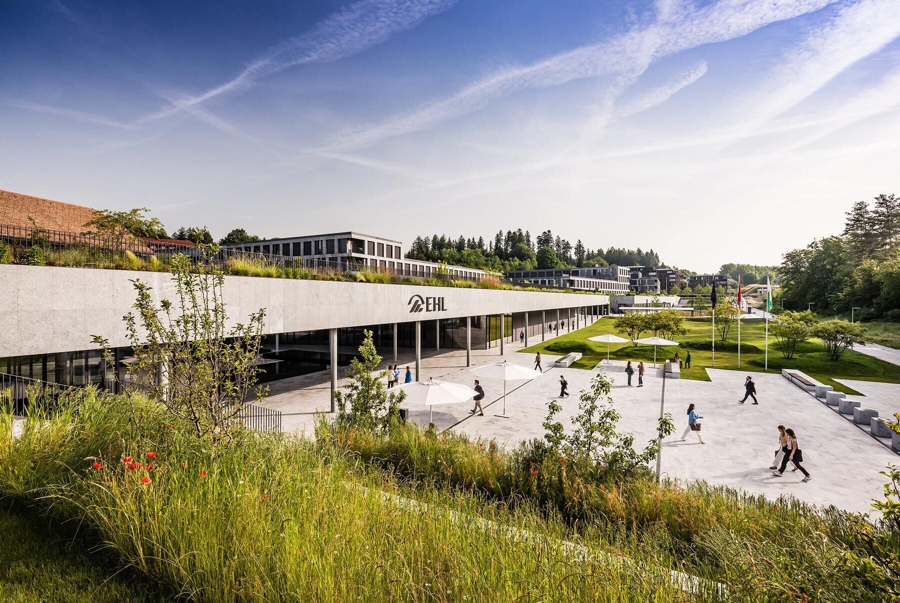 ehl-campus-experience-outside